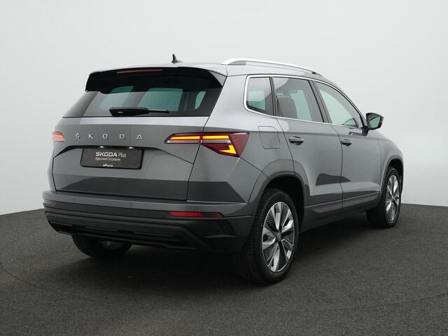 Skoda Karoq 1.5 TSI ACT 150 pk DSG Style | Trekhaak | Stuur-/stoelverwarming | Achteruitrijcamera | Navigatie
