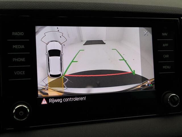 Skoda Karoq 1.5 TSi 150 Pk Automaat Sportline Business | Trekhaak | Canton Audio | Camera | Adaptive Cruise | Zwarte Hemel | 19 Inch | 43.935 Km!!