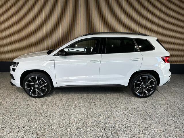Skoda Karoq 1.5 TSI Sportline Business NL auto | Trekhaak | Camera | Carplay