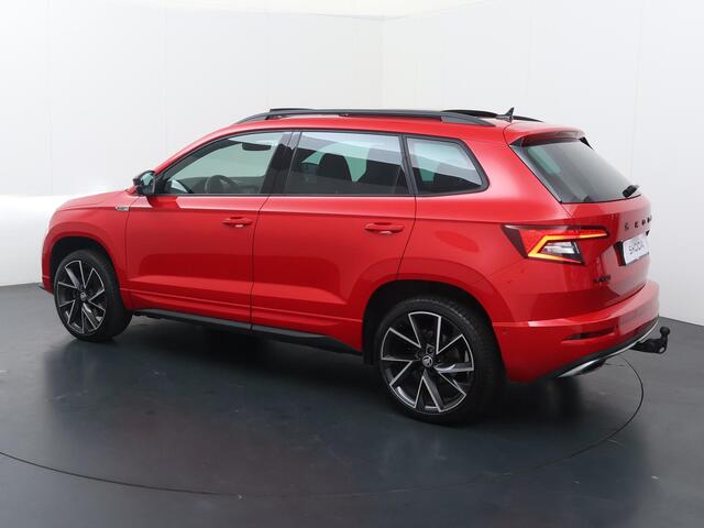 Skoda Karoq 1.5 TSI ACT Sportline Business | 150 PK | Automaat | Trekhaak wegklapbaar | Panoramadak | Navigatiesysteem | Verwarmde voorstoelen |