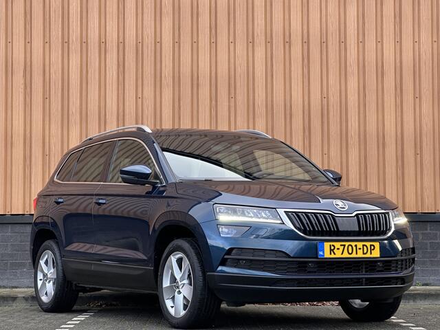 Skoda Karoq 1.5 TSI ACT Style | Stuurwielverwarming | Stoelverwarming | Elektrische Trekhaak | Adaptieve Cruise Control | Achterbank Verwarming | Apple Carplay | Android Auto | Navigatie | DAB |