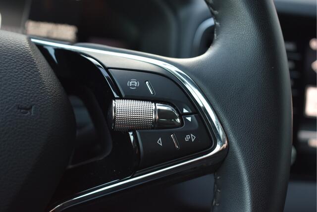 Skoda Karoq 1.5 TSI ACT Business Edition Virtual cockpit, Cruise, Camera, Carplay, PDC, Climatronic