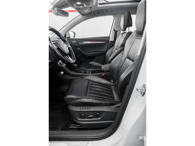 Skoda Karoq 1.5 TSI ACT Style Business Panoramadak Leder Klaptrekhaak Canton audio