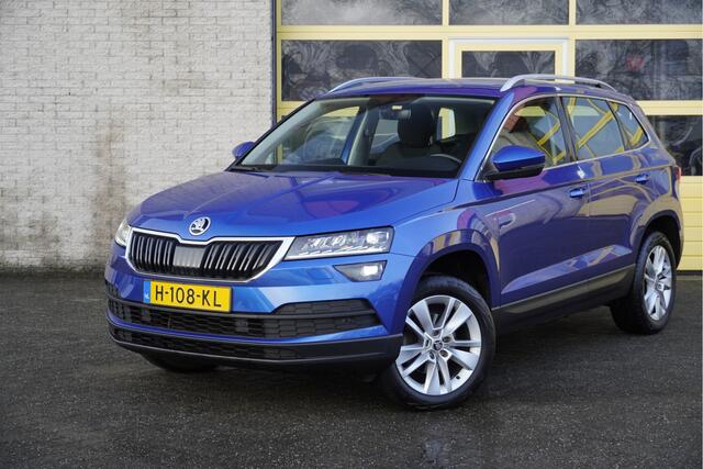 Skoda Karoq 1.5 TSI ACT 150PK! Automaat Business Edition BJ2020 Lmv 17" | Led | Pdc | Navi | Keyless entry | Achteruitrijcamera | App-Connect | Dashboard verlichting | Climate control | Cruise control | Getint glas