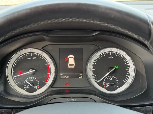 Skoda Karoq 1.5 TSI Automaat Style Business Leer Trekhaak ACC