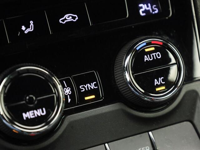 Skoda Karoq 1.5TSI/150PK ACT Sportline DSG · Navigatie · Trekhaak · Apple/Android Car Play · Camera · Einde garantie 11-03-2029 of 60000km.