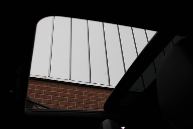 Skoda Karoq 1.5 TSI 150PK ACT Sportline Business |PANO-DAK|TREKHAAK|LED|19-INCH|