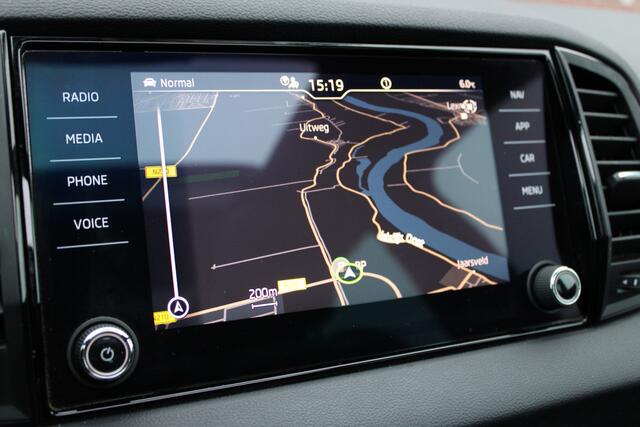 Skoda Karoq 1.5 TSI 150PK ACT Sportline Business |PANO-DAK|TREKHAAK|LED|19-INCH|