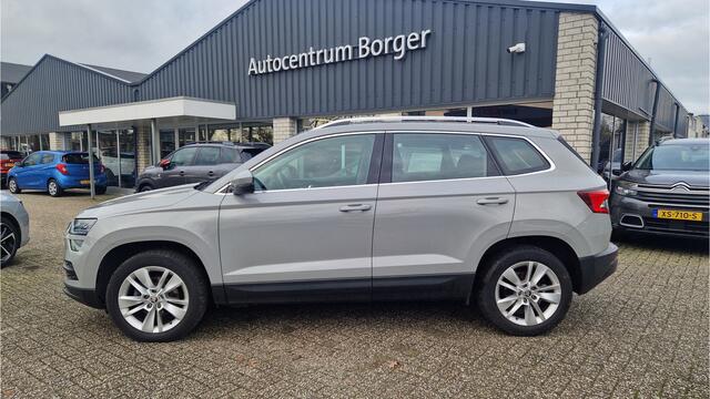 Skoda Karoq 1.5TSi Automaat Edition Plus PanoramaDak / Camera / Navi / Dakrail Chroom