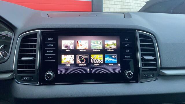 Skoda Karoq 1.0 TSI Business Edition TREKHAAK / CARPLAY / NAVI / CLIMA / PDC / BLUETOOTH / CRUISE / NL-AUTO