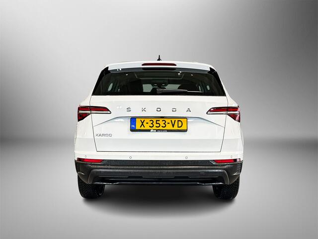 Skoda Karoq 1.5 150pk TSI ACT Business Edition Panoramadak | Parkeer Pakket | Navigatie Amundsen met 8" touchscreen