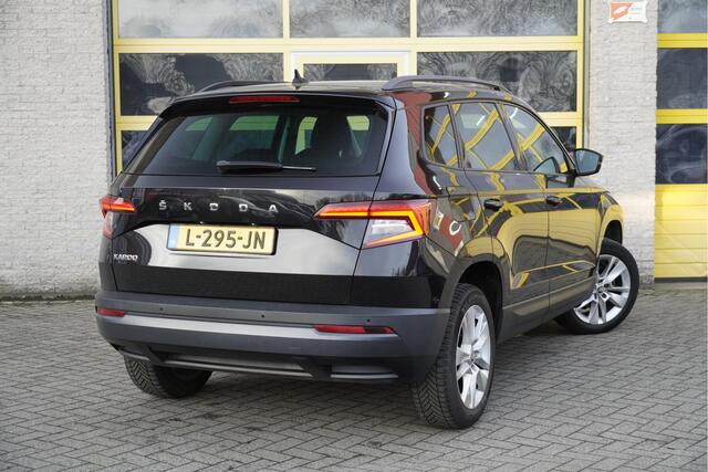 Skoda Karoq 1.0 TSI Business Edition BJ2021 Lmv 17" | Led | Pdc | Navi | App-Connect | Climate control | Cruise control | Extra getint glas