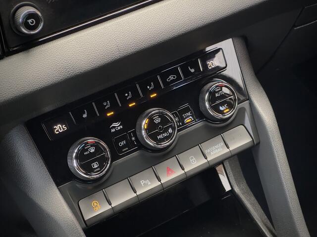 Skoda Karoq 1.5 TSI ACT AUT7 SPORTLINE NAVI CAMERA DIGI-DASH APPLE-CARPLAY LED LMV PDC