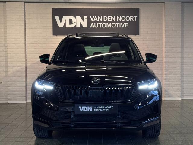 Skoda Karoq 1.5 TSI ACT Sportline Business DSG Pano Virtual ACC Trekhaak Stoelverw 18''