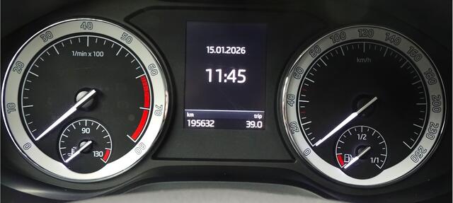 Skoda Karoq 116 pk DSG- Sportline- 19" -Privacyglas-ACC-Zeer nette auto! distributie vervangen, Carplay, Stoelverw,