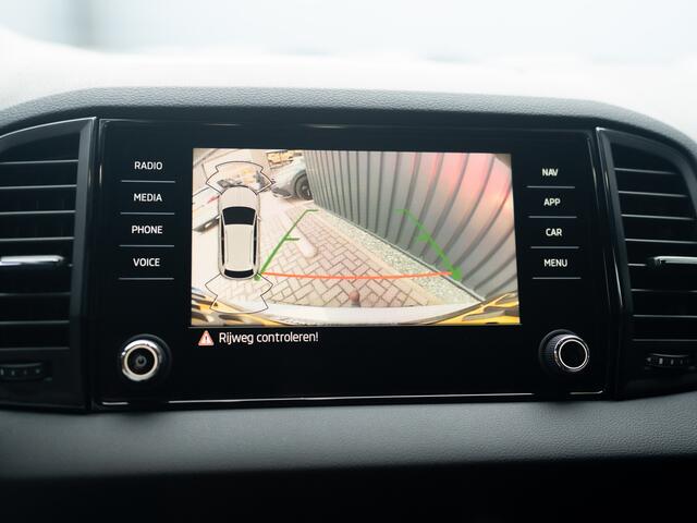 Skoda Karoq 1.5 TSI ACT Sportline Business | Trekhaak wegkl. | Camera | Prijs Rijklaar!!