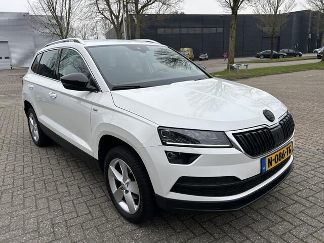 Skoda Karoq 1.0 TSI Style Bus. NAV CAMERA CARPLAY LED.