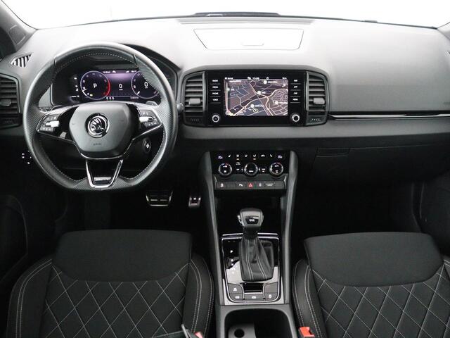 Skoda Karoq 1.5 TSI Sportline | Trekhaak | Stoelverwarming | Virtual Cockpit | Stuurverwarming | Carplay | Sportstoelen | Camera | Navigatie | Cruise control | Parkeerhulp