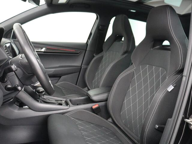 Skoda Karoq 1.5 TSI Sportline | Panoramadak | Stoelverwarming | Virtual Cockpit | Adaptive cruise | Canton Audio | Camera | File Assistent | Keyless | Side Assist | Full LED | Navigatie