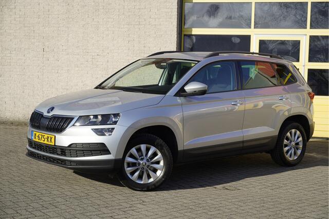 Skoda Karoq 1.0 TSI Business Edition BJ2020 Lmv 16" | Led V+A | Pdc | Navi | App-Connect | Virtual cockpit | Climate control | Cruise control | Verwarmde voorstoelen | Extra getint glas