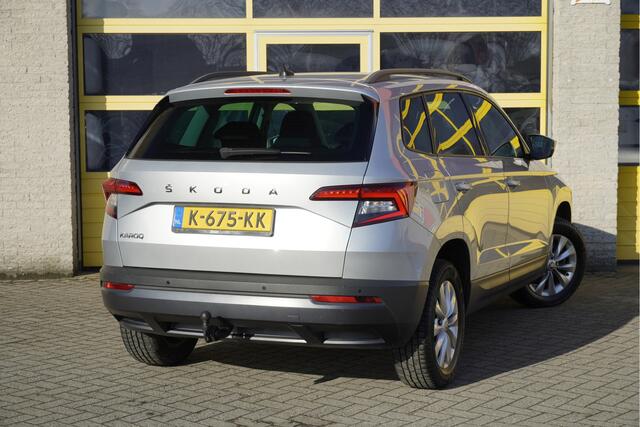 Skoda Karoq 1.0 TSI Business Edition BJ2020 Lmv 16" | Led V+A | Pdc | Navi | App-Connect | Virtual cockpit | Climate control | Cruise control | Verwarmde voorstoelen | Extra getint glas