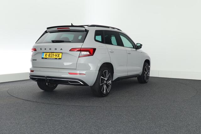 Skoda Karoq 1.5 TSI 150pk DSG ACT Sportline Business Trekhaak Camera Canton Keyless Virtual Cockpit Stoelverwarming Navigatie