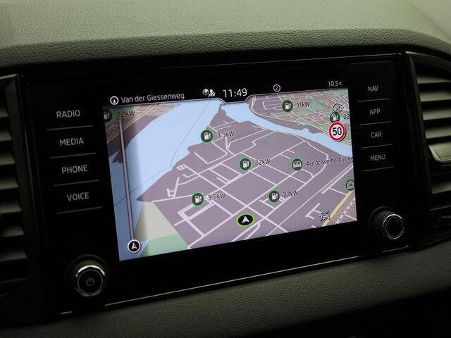 Skoda Karoq 1.0TSI/115PK Selection · Navigatie · Apple/Android Car Play · Camera + Parkeersensoren · Garantie t/m 27-02-2027