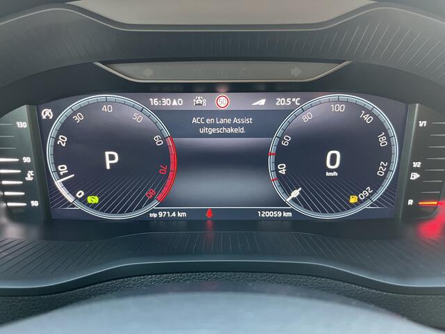 Skoda Karoq 1.5 TSI ACT Sportline Business | AUTOMAAT | CAMERA | CARPLAY | NAVI | PDC V&A | STUUR/STOELVERW. | TREKHAAK AFN.