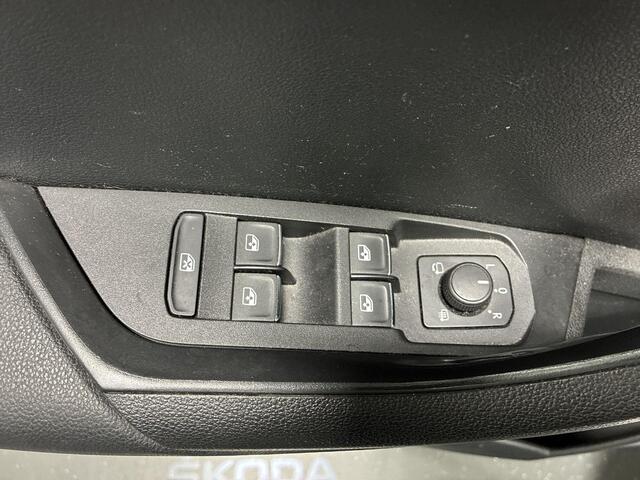 Skoda Karoq 1.5 TSI ACT 150PK DSG Style Business · Camera · Afneembare Trekhaak · Canton Audio · Apple/Android Car Play · Navigatie · Stoelverwarming · 18'' Inch ·