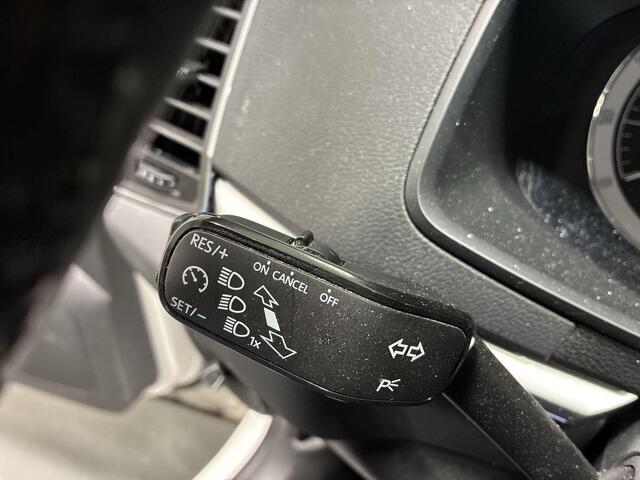 Skoda Karoq 1.5 TSI ACT 150PK DSG Style Business · Camera · Afneembare Trekhaak · Canton Audio · Apple/Android Car Play · Navigatie · Stoelverwarming · 18'' Inch ·