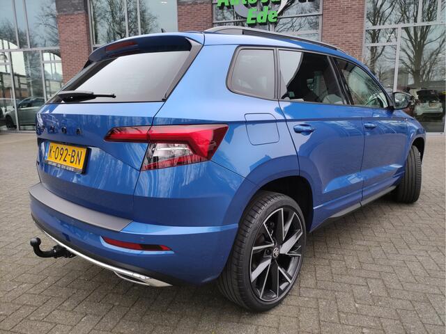 Skoda Karoq 1.5 TSI DSG ACT Sportline Business Trekhaak - Panoramadak - Adaptieve Cr.control -Premium audio - Dodehoek detectie