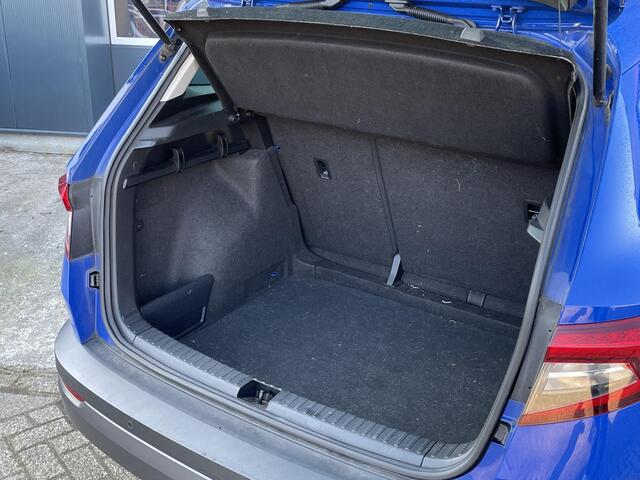 Skoda Karoq 1.0 TSI Ambition Business - Navigatie - Lichtmetalen Velgen - Stoelverwarming - Cruise Control