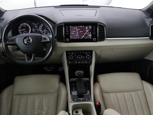 Skoda Karoq 1.5 TSI Business Edition | Panoramadak | Leder | Stoelverwarming | Adaptive cruise | Side Assist | Carplay | Navigatie | Camera | Navigatie | Full LED | Climate control | Parkeerhulp