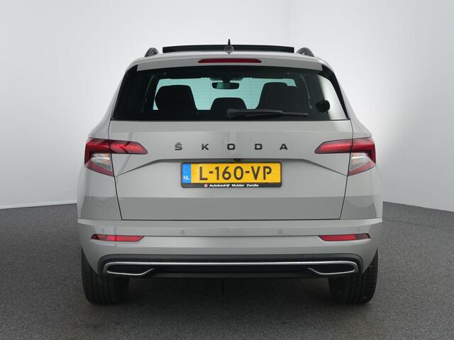 Skoda Karoq 1.5 TSI ACT Sportline Business | Pano | Winterpakket | ACC | Keyless | Camera | Dodehoeksensor |