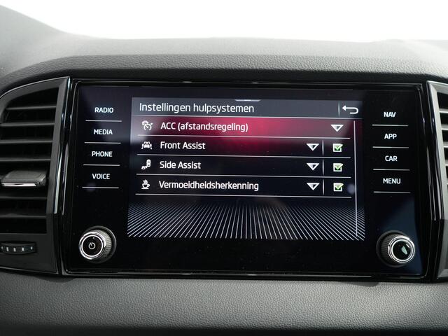 Skoda Karoq 1.5 TSI ACT Sportline Business | Pano | Winterpakket | ACC | Keyless | Camera | Dodehoeksensor |