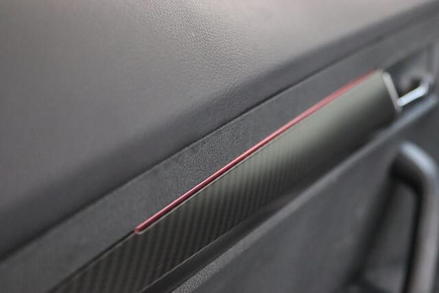 Skoda Karoq 1.5 TSI Sportline Business Trekhaak, Apple Carplay/ Android Auto, Virtual, Cruise Control, DAB