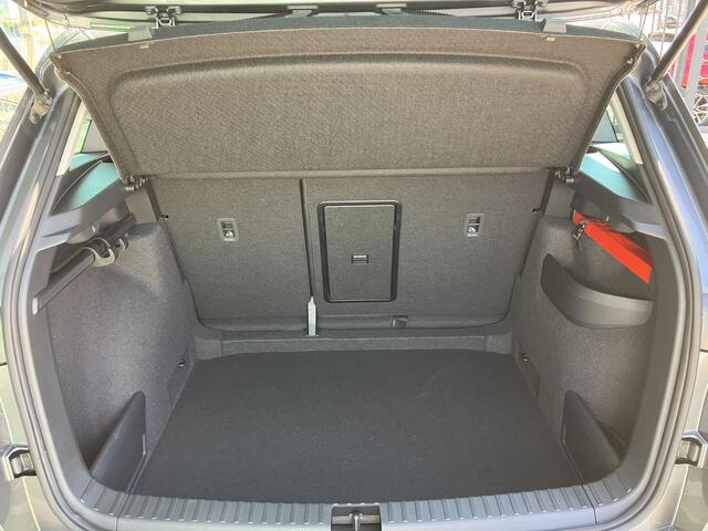 Skoda Karoq Business Edition 1.5 TSI 150PK DSG | Automaat | Navigatie | Winterpakket | Adaptieve cruise control | Apple Carplay/Android Auto |