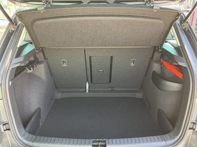 Skoda Karoq Business Edition 1.5 TSI 150PK DSG | Automaat | Navigatie | Winterpakket | Adaptieve cruise control | Apple Carplay/Android Auto |