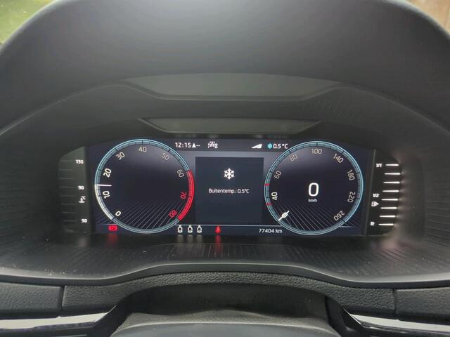 Skoda Karoq 1.5 TSI 150pk Sportline Business / Trekhaak / Elektrische achterklep / Navigatie