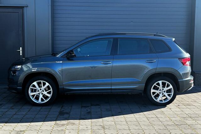 Skoda Karoq 1.5 TSI 150pk DSG Sportline Business 34716KM! PANO TREKHAAK