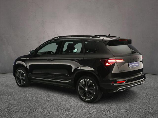 Skoda Karoq Sportline Business 1.5 TSI 150pk DSG Automaat Panoramadak, Lederen bekleding, Adaptive cruise control, Elektrische achterklep, LED matrix koplampen, Navigatie
