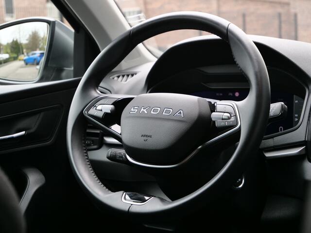Skoda Karoq 1.5 TSI ACT Business Edition 150 Pk Automaat Apple Carplay / Camera / DAB / PDC