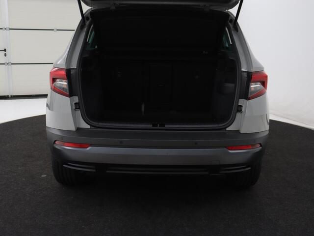 Skoda Karoq 1.5 TSI Business Edition | Panoramadak | Stoelverwarming | Carplay | Navigatie | Parkeerhulp | Climate control | Bluetooth | Cruise control | Getint glas