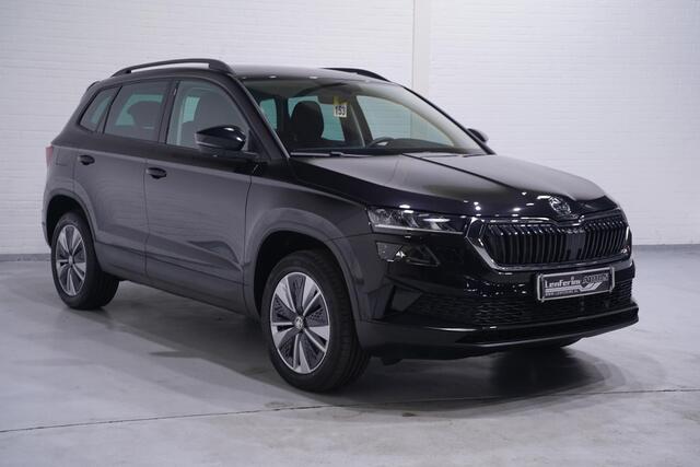 Skoda Karoq 1.5 TSI ACT Business Edition Plus NAP Clima Winterpakket Navi Camera PDC v+a Voorruitverwaming