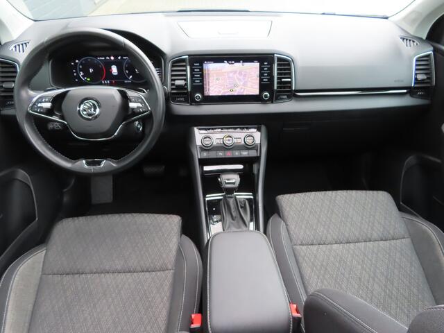 Skoda Karoq 1.5 TSI ACT Business Edition Plus DSG | trekhaak wegklapbaar | pano dak | voorruitverwarming | camera | adaptive cruise