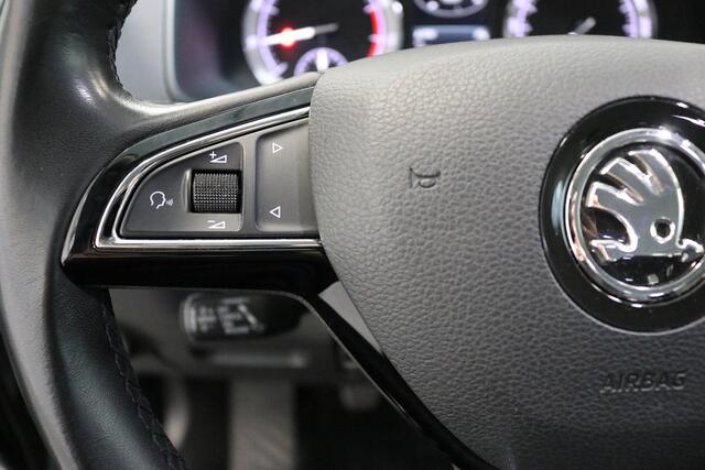 Skoda Karoq 1.0 TSI Business Edition | Camera | Stoelverw. | Navi | Dealer OH | NL AUTO |