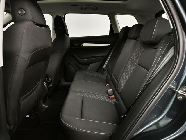 Skoda Karoq 1.0 TSI Business Edition PANORAMADAK | WEGKLAPBARE TREKHAAK | PARKEERSENSOREN VOOR-/ACHTER | ADAPTIVE CRUISE CONTROL