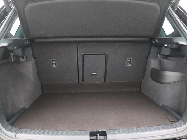 Skoda Karoq 1.5 TSI ACT Sportline Business 150PK DSG Panoramadak, Trekhaak, Achteruitrijcamera, Winterpakket Plus, Keyless, Virtual pedal, 18'' lichtmetaal, Side Assist