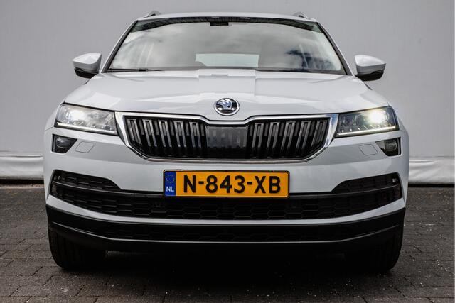 Skoda Karoq 1.0 TSI Business Edition Plus Trekhaak/ Camera/ Navigatie/ Carplay/ Climate control/ Elek. achterklep