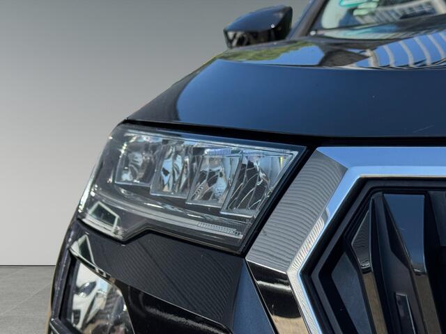 Skoda Karoq 1.5 150pk TSI ACT Business Edition Panoramisch glazenschuif-/kanteldak | Parkeersensoren achter | Trekhaak